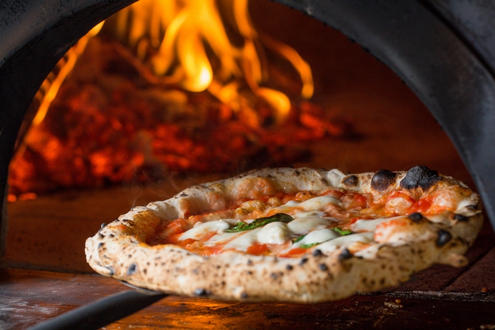 A Slice of Cleanliness: 5 Cleaning Tips for Your Pizza Oven
