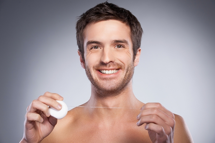 Dental Routine: 5 Important Reasons to Floss Every Day