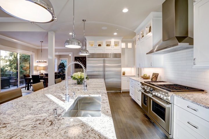 Beauty of the Kitchen: 4 Benefits of Quartz Countertops