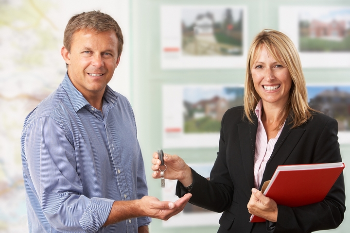 Monetary Motivation: 4 Benefits of Commissions for Real Estate Agents