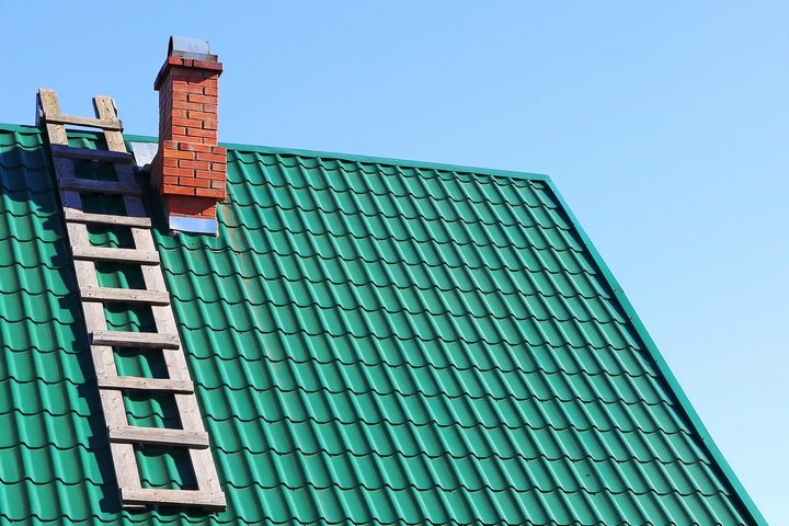 Roof Over Our Heads: 4 Guidelines to Take Care of Your Roofing