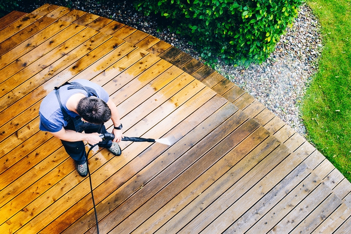 How to Clean Decking in Your Home: 10 Cleaning Tips