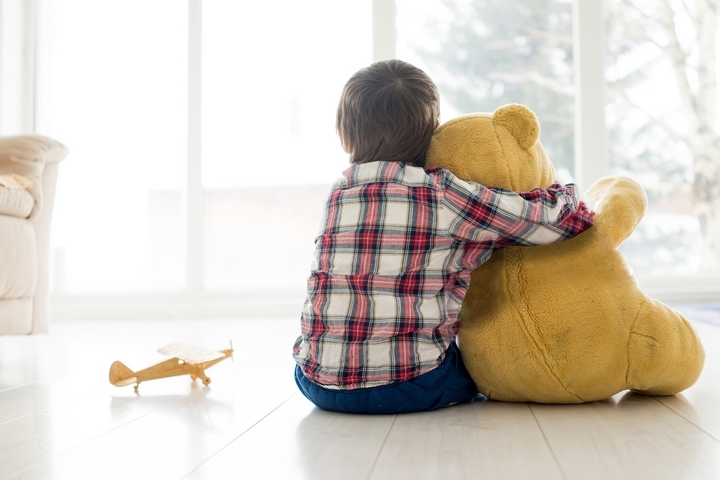 9 Safety Guidelines for Leaving Child Home Alone